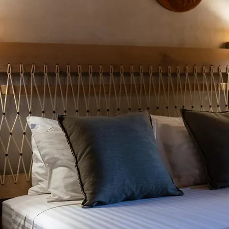 Plasis Country * Iria